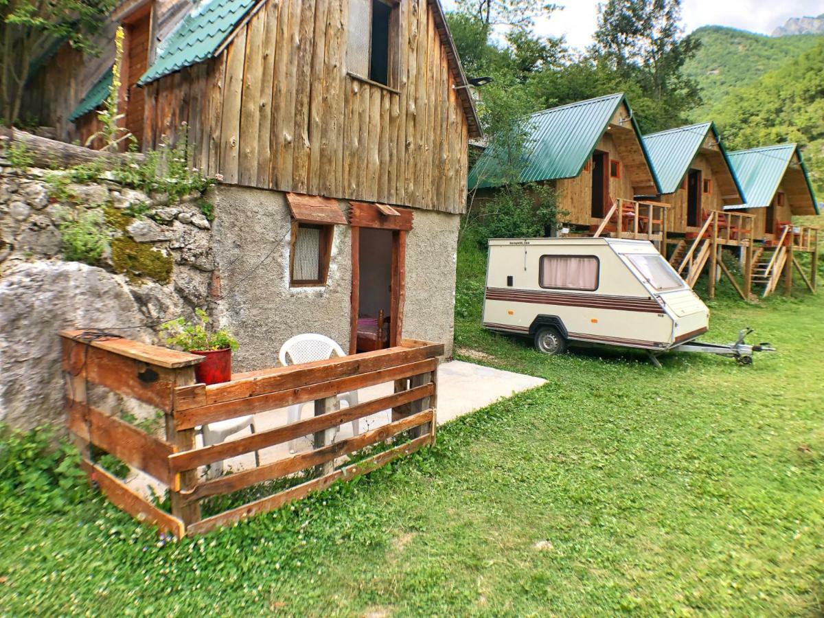 Kamp Vrbnica Hotel Pluzine Exterior photo
