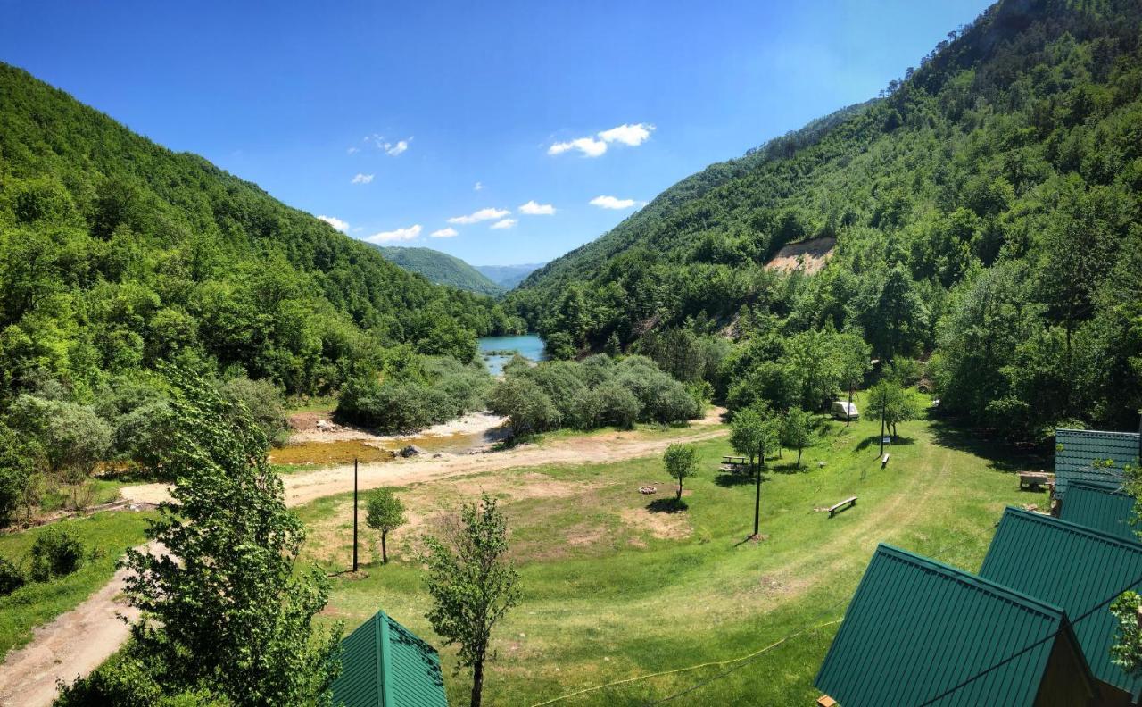 Kamp Vrbnica Hotel Pluzine Exterior photo